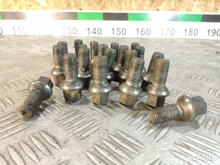 Болт Гайка колесные A 169