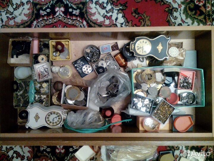 Запчасти для ремонта часов