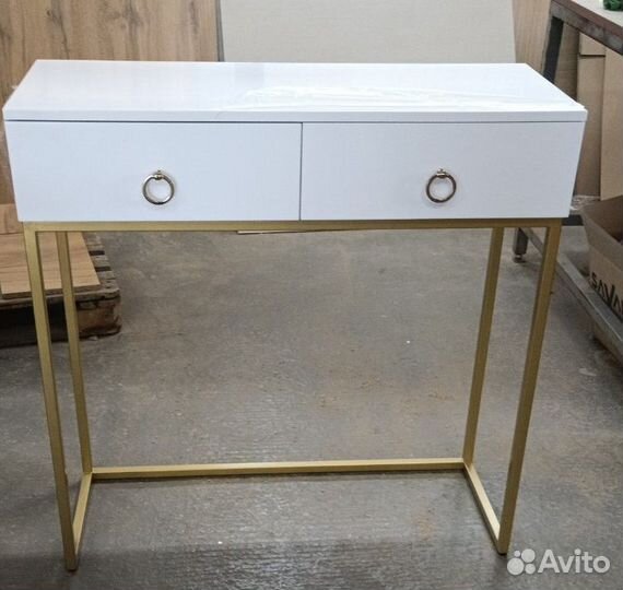 Консольный стол