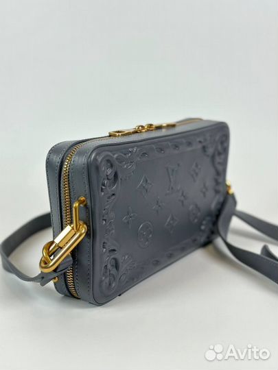 Сумка-мессенджер Louis Vuitton