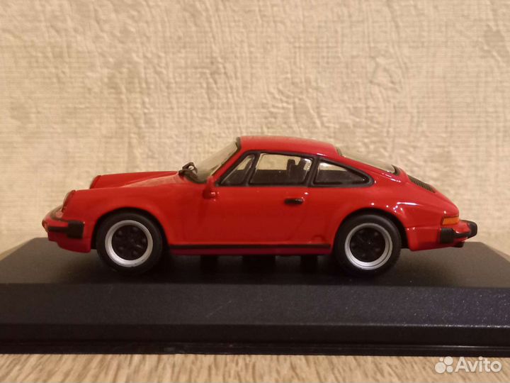 Porsche 911 coupe 1978 1:43