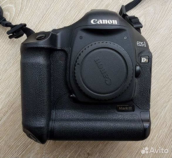 Зеркальный фотоаппарат canon eos 1Ds mark III