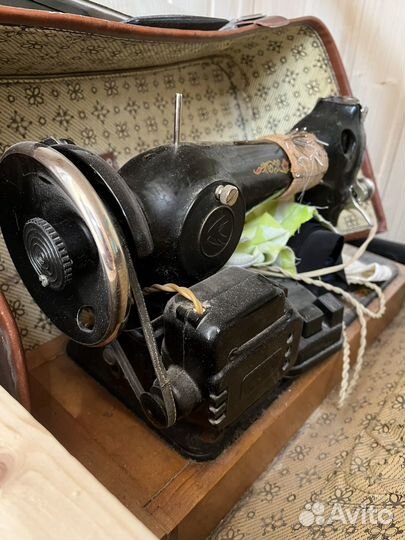 Швейная машинка подольская ножная