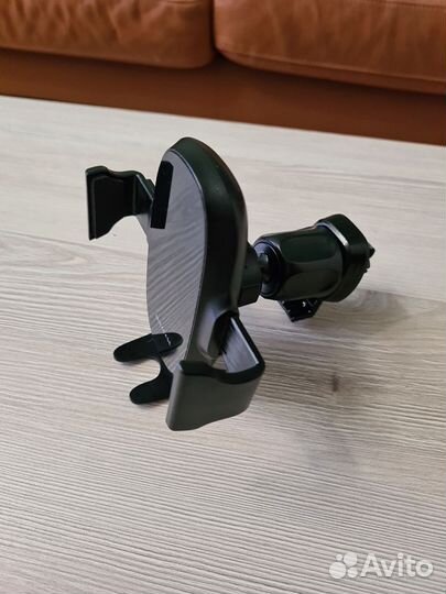 Держатель для смартфона в машину