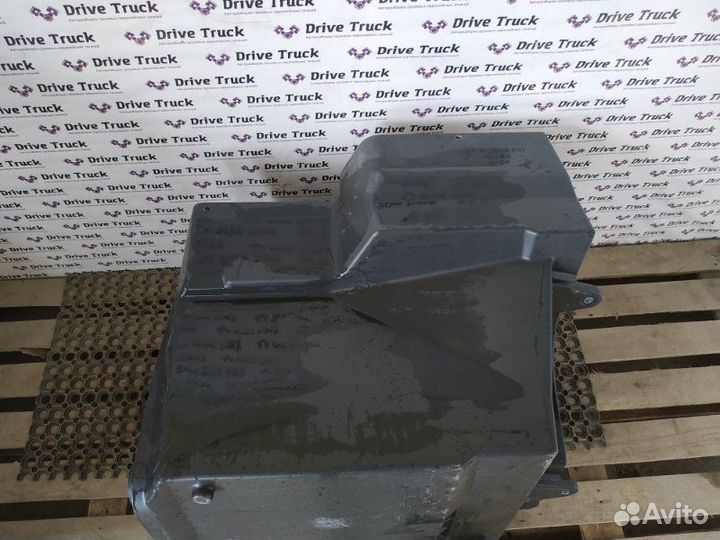 Инструментальный ящик левый Man Tga 18.430 D2066