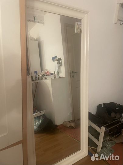 Зеркало IKEA напольное, в деревянной белой раме