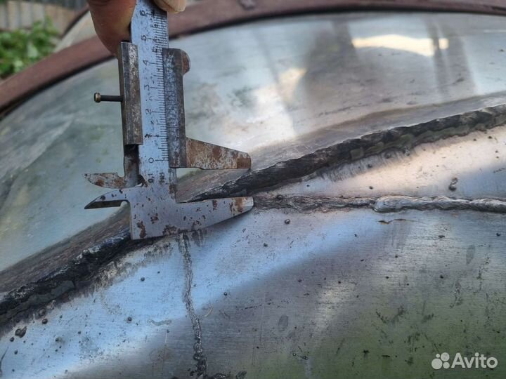 Цистерны емкости бочки