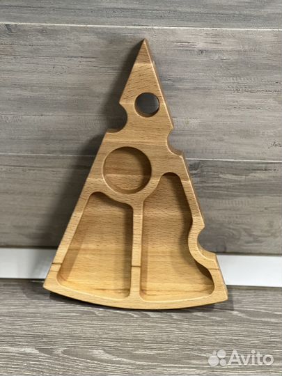 Менажница деревянная. Кусочек сыра