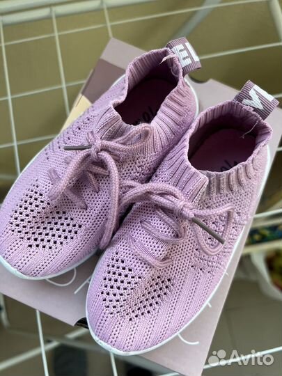 Кроссовки для девочки 26 размер
