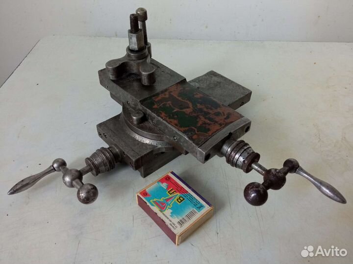 Суппорт часового токарного станка