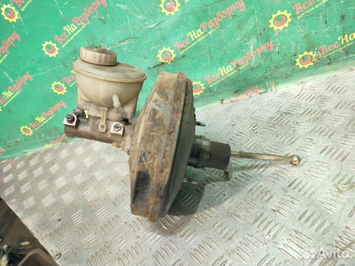 Вакуумный усилитель тормозов Volkswagen Golf 3