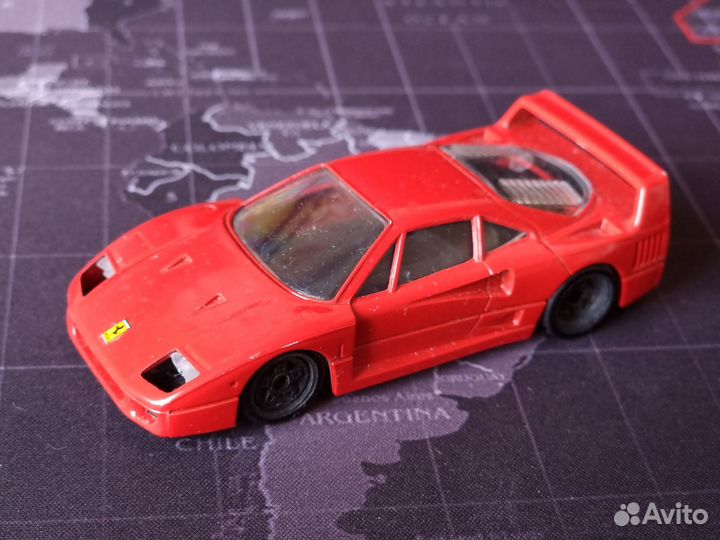 Масштабная модель 1:43 Ferrari F40 для досборки