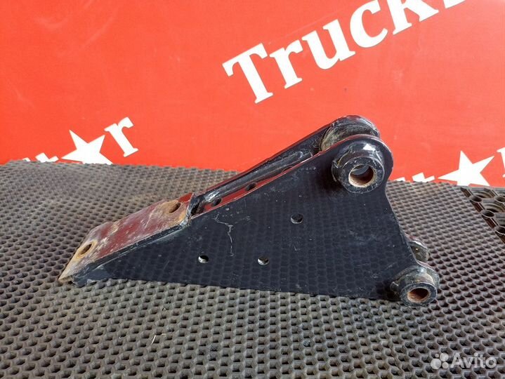 Кронштейн бампера правый Man TGX