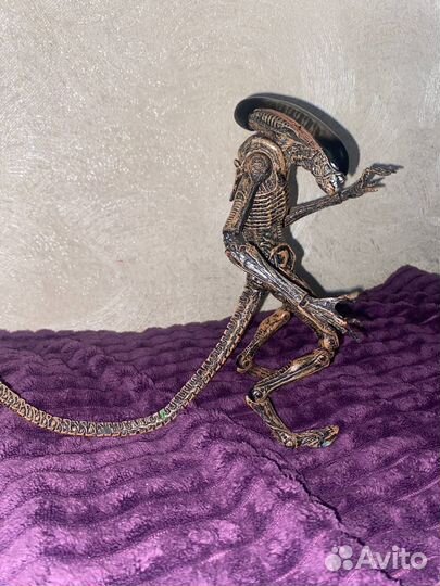 Коллекционная редкая фигурка ксеноморфа