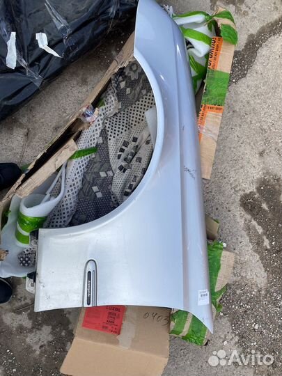 Капот и крыло мерседес 211