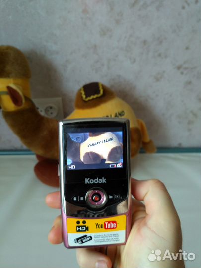 Продам видеокамеру Kodak Zi6