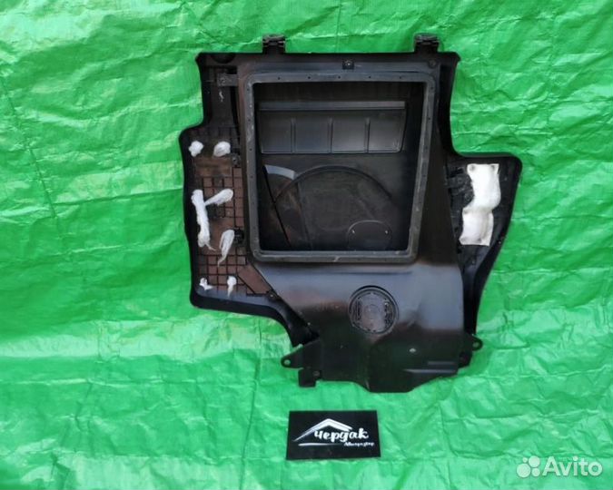 Крышка двигателя (двс) декоративная Mazda CX-7