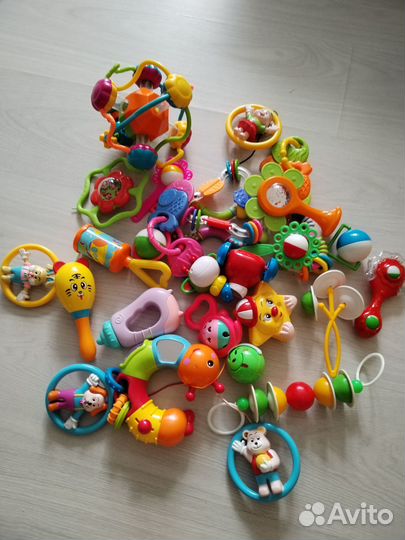 Погремушки и музыкальный коврик