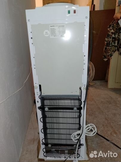 Кулер для воды с холодильником