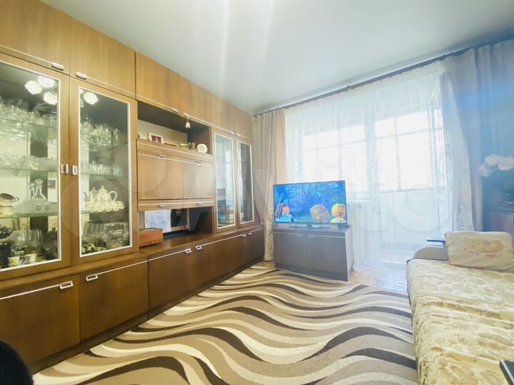 2-к. квартира, 52 м², 2/5 эт.