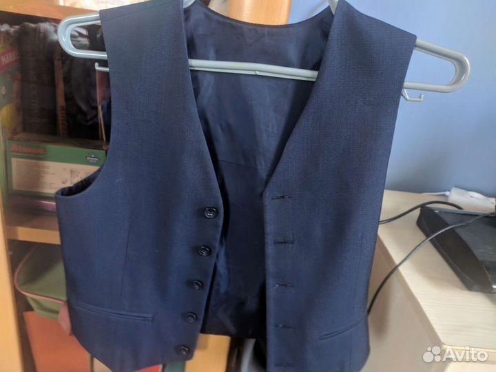 Жилетка для мальчика школьная 146