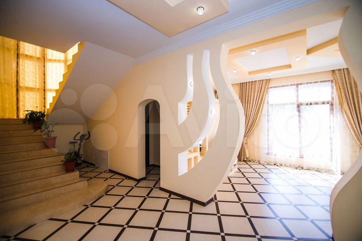 Дом 200 м² на участке 6 сот.