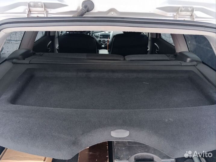 Задняя полка skoda rapid