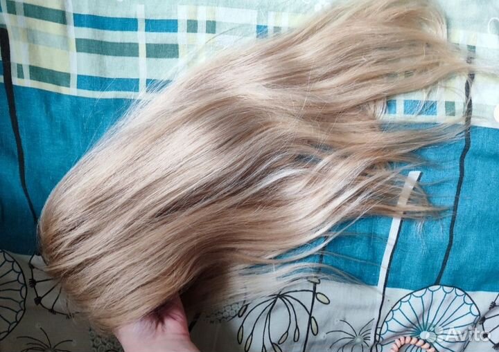 Парик натуральные волосы имитация пробора блонд