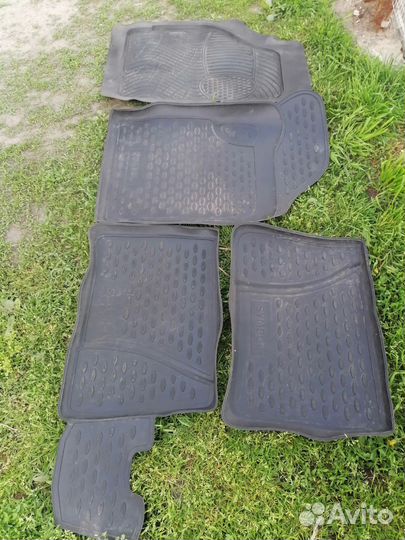 Автоковрики на рено симбол. 2010г