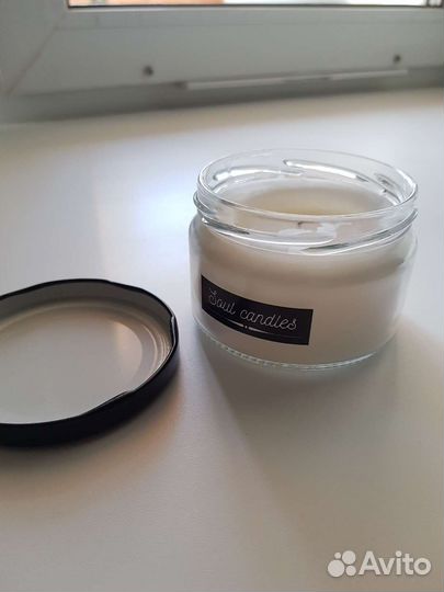 Свеча ручной работы с романтическим посланием