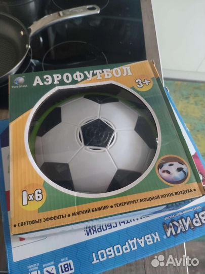 Детские игрушки: аэрофутбол и конструктор Эврики