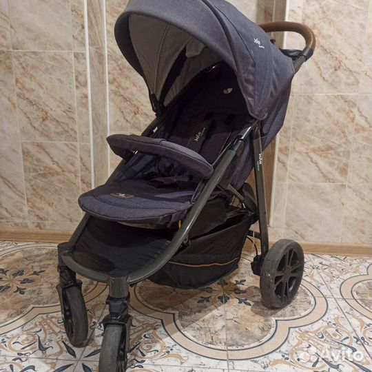 Прогулочная коляска Joie litetrax 4 flex signature