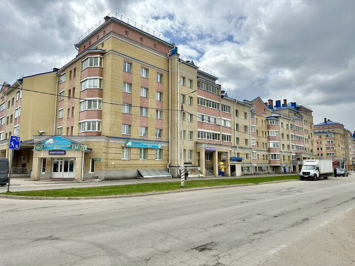 3-к. квартира, 82,5 м², 1/4 эт.