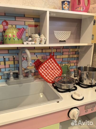 Детская деревянная кухня