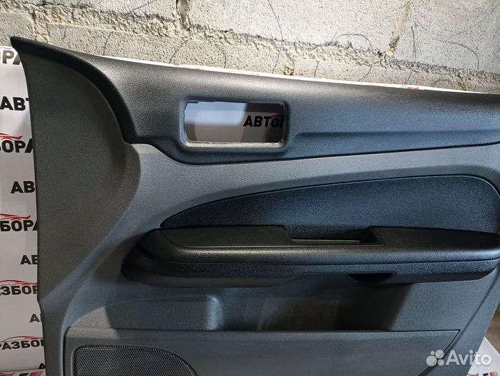 Ford Focus 2 Обшивка двери передней правой