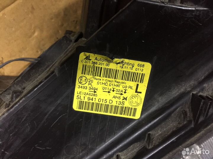 Фара левая Skoda Yeti 2015