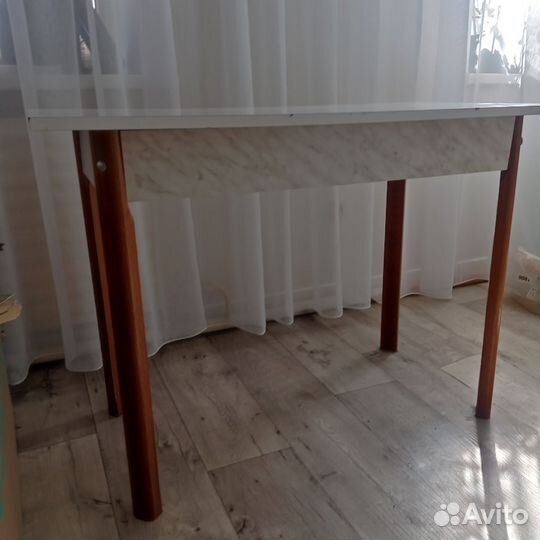 Кухонный стол бу