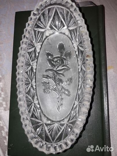 Хрустальная конфетница