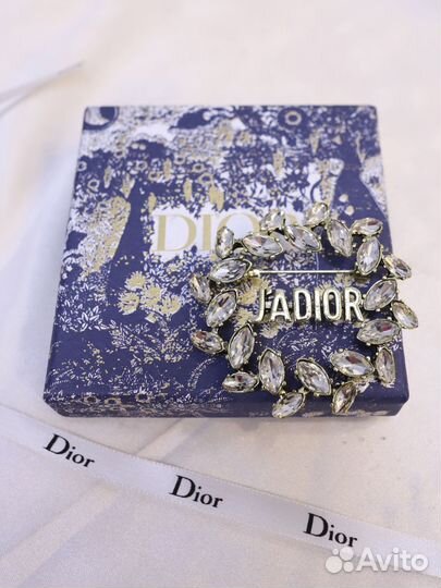 Брошь Christian Dior