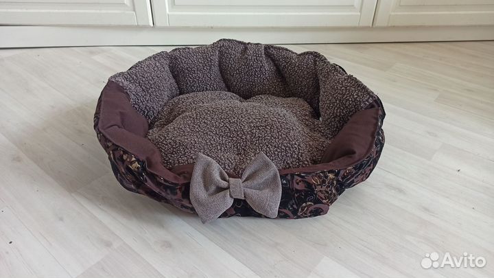 Лежанка для собак и кошек