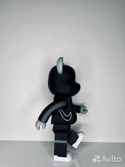 Bearbrick 28 см