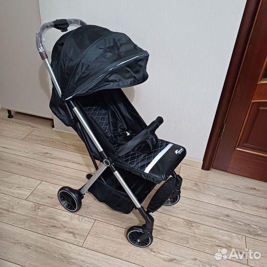 Прогулочная коляска новая