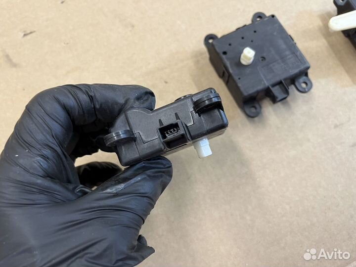 Моторчик привода печки Ниссан Х-Трейл Т31