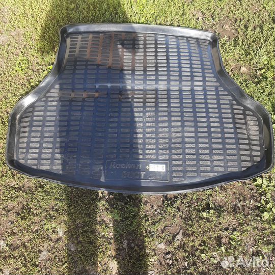 Коврики багажника