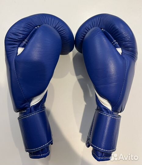 Боксерские перчатки Winning