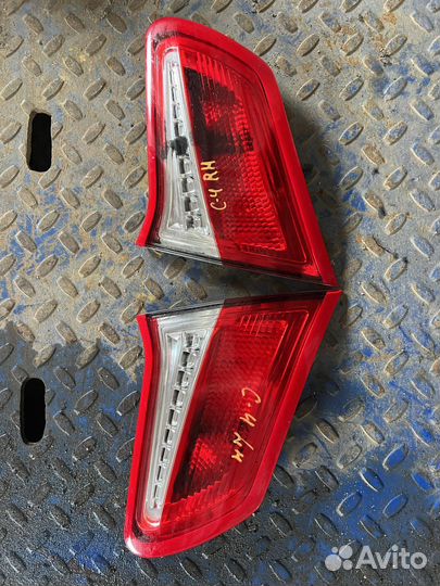 Фонарь задний внутренний правый Citroen C4 B7