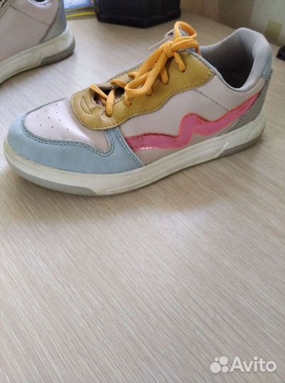 Кроссовки для девочки