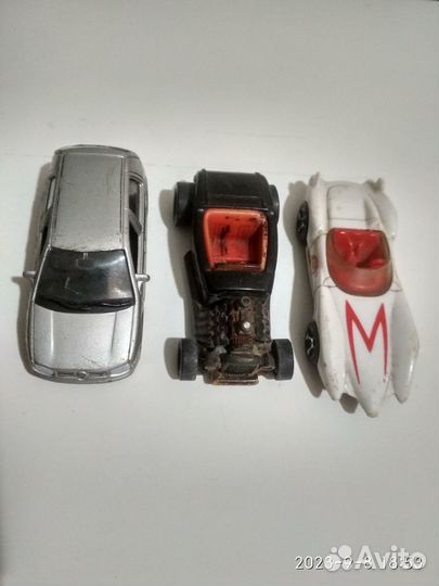 Продам модели машин Hot Wheels