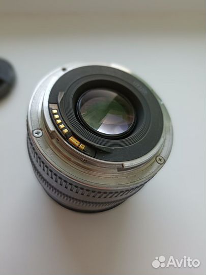 Canon 35mm F /2.0