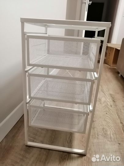 Тумба с выдвижными ящиками